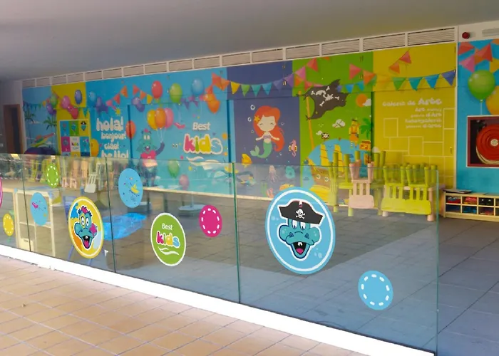 Jacaranda Готель Адехе