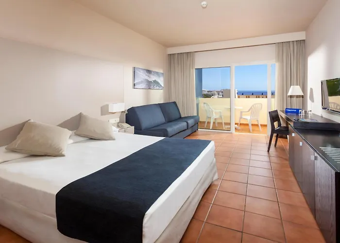 Jacaranda Готель 4*