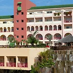 Jacaranda 4*