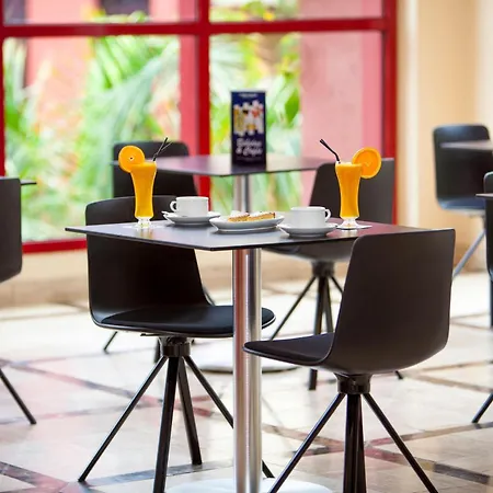 Szálloda Jacaranda 4*