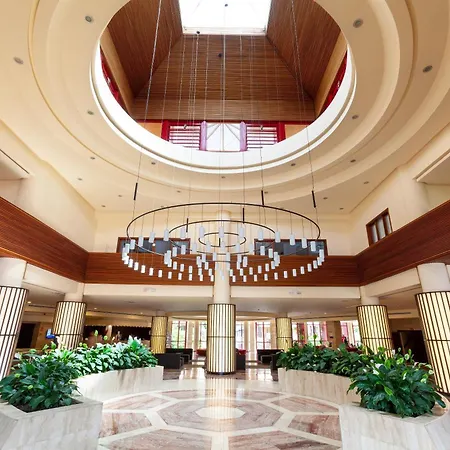 Отель Jacaranda 4*