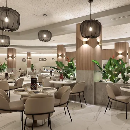 Jacaranda Hotel 4*
