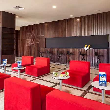 Jacaranda Готель 4*